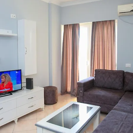 Sea View Apartment *